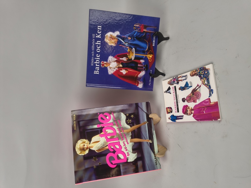 Böcker 3 st Barbie bl.a. Marco Tosa