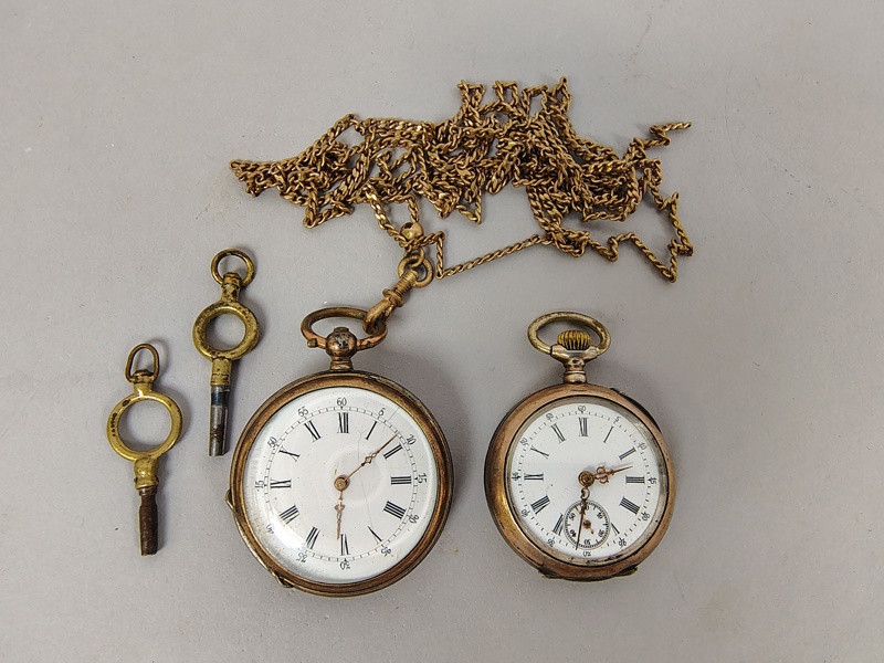 Morsmorsur 2 st bl.a. spindelur, Silver