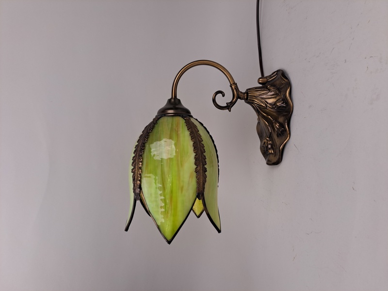 Vägglampa, Tiffany-stil