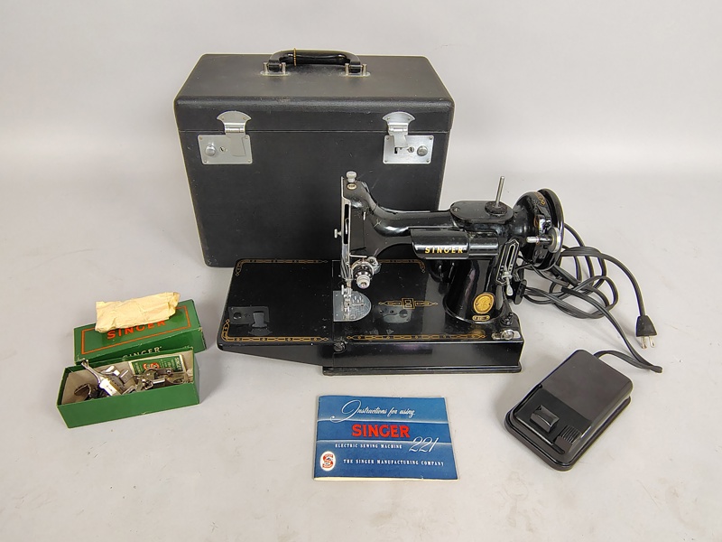 Symaskin, Singer "Featerweight 221" Usa