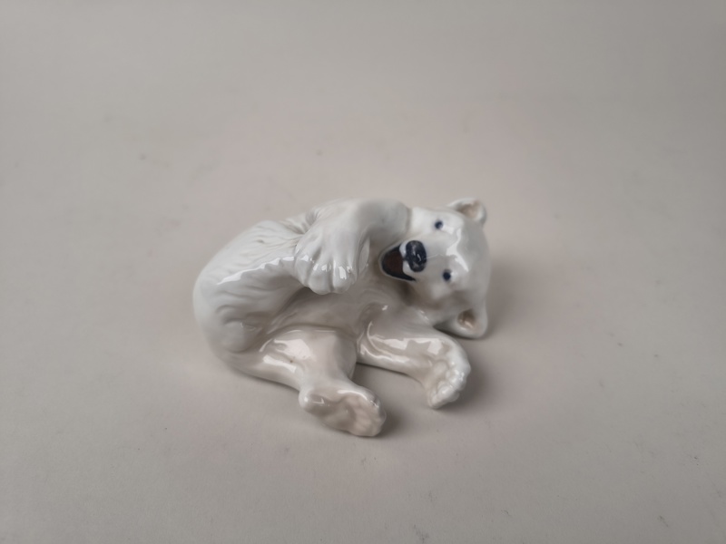 Figurin, Isbjörn no 729, Royal Copenhagen Danmark