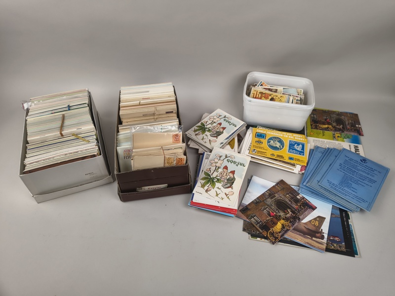 Parti vykort, brev m.fl.