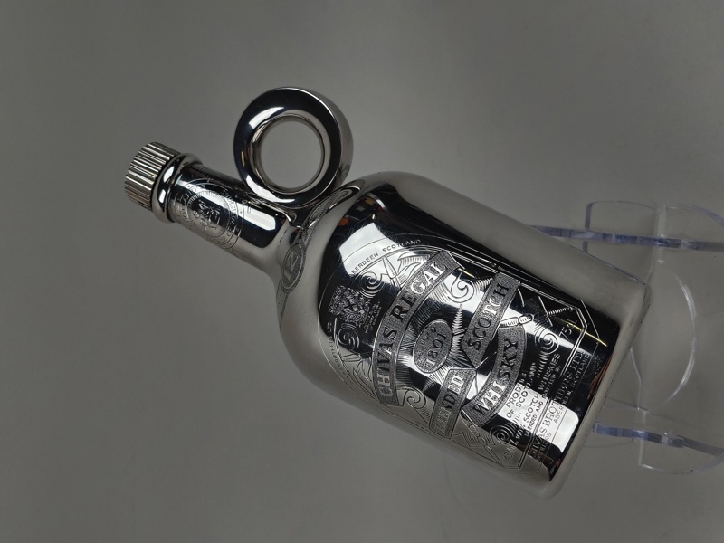 Whiskeyflaska, Silver Chivas Regal, Eric Löfman, Unik