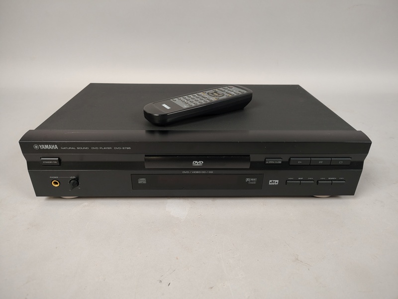 DVD-spelare, Yamaha S795