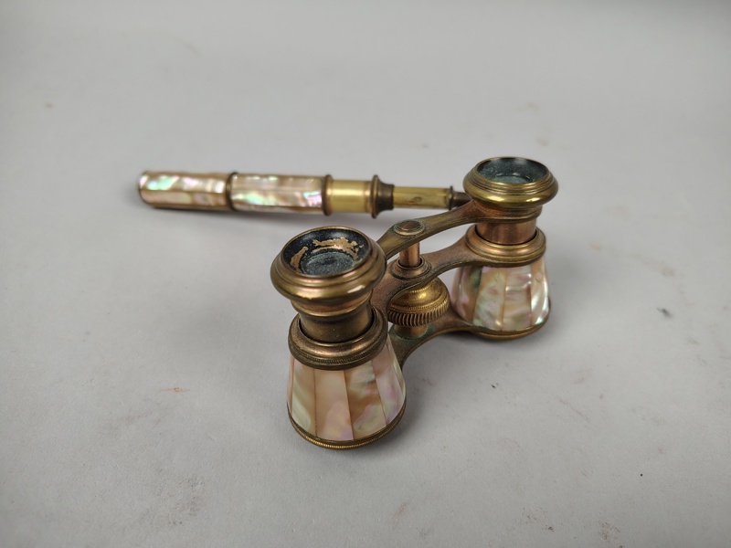 Teaterkikare, Pärlemor