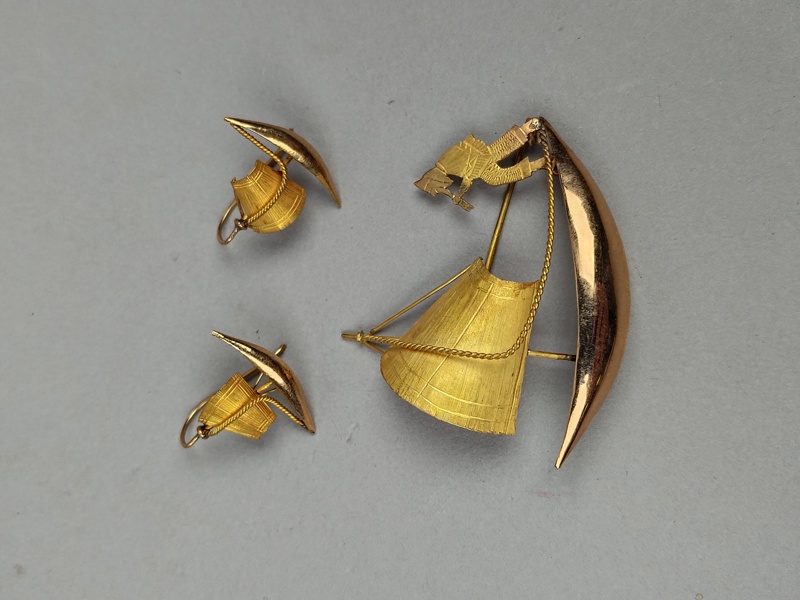 Brosch & örhänge, 18 k Guld