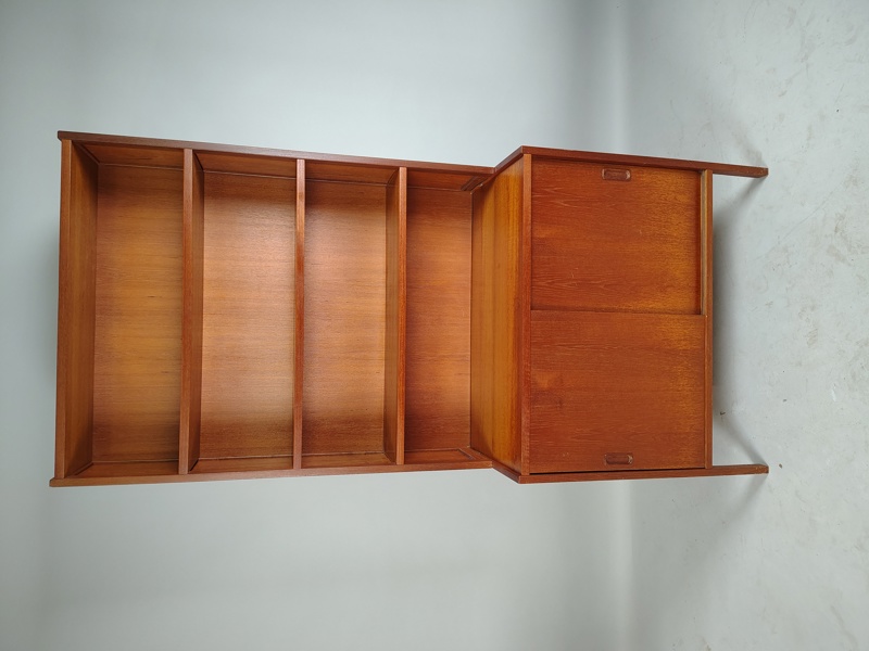 Bokhylla med underskåp, teak