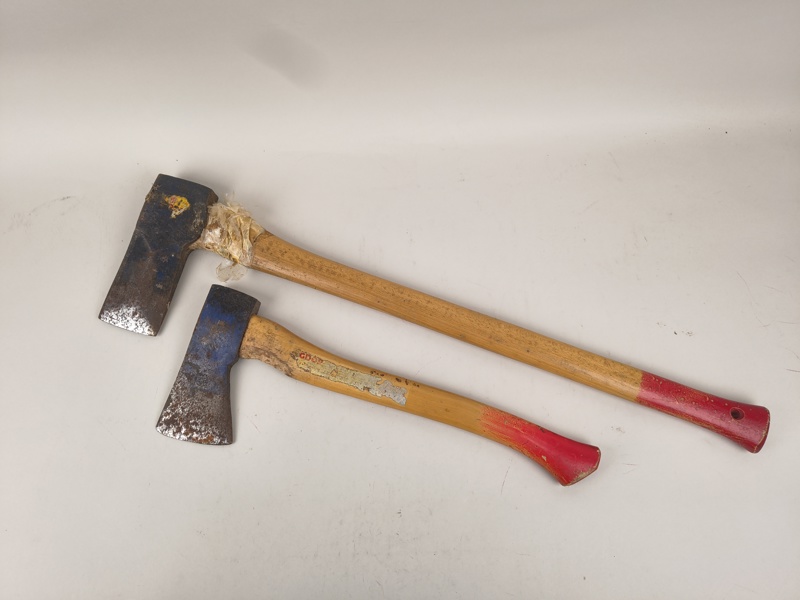 Yxor 2 st, Hults Bruk