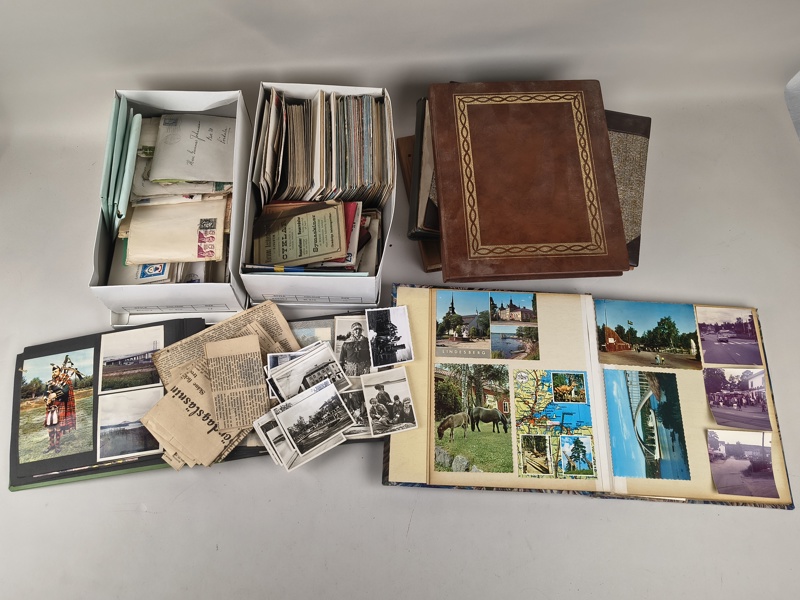 Parti vykort, stämplade brev, folkbilder m.fl.