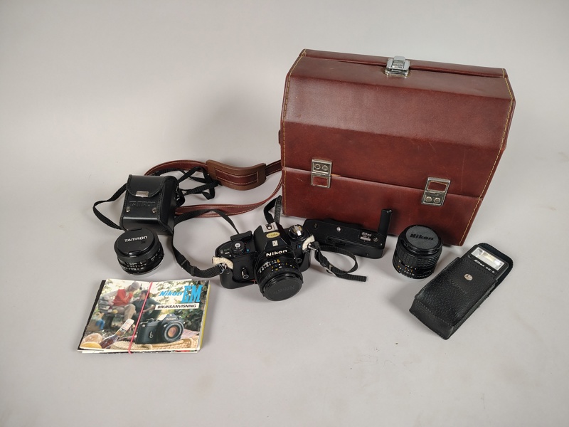 Kamera, Nikon Em med tillbehör