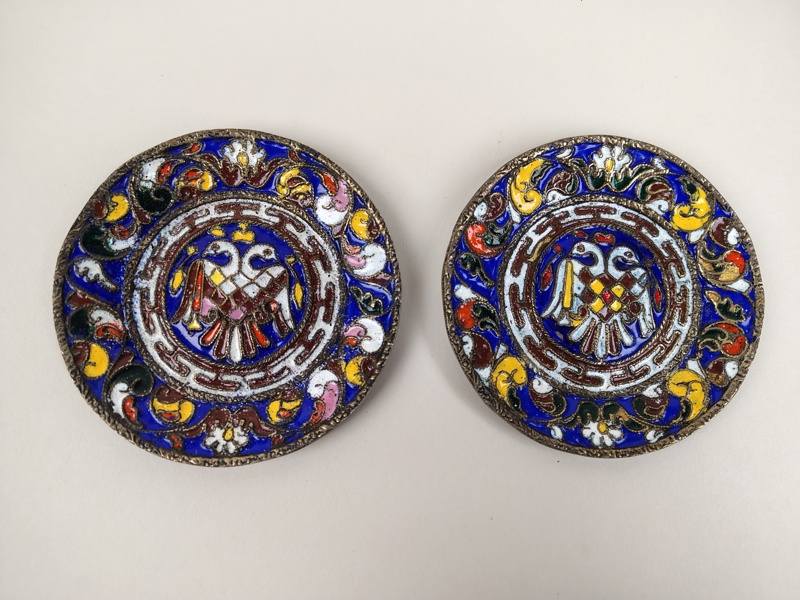 Väggtallrikar, Emaljerad vitmetall, Ryssland