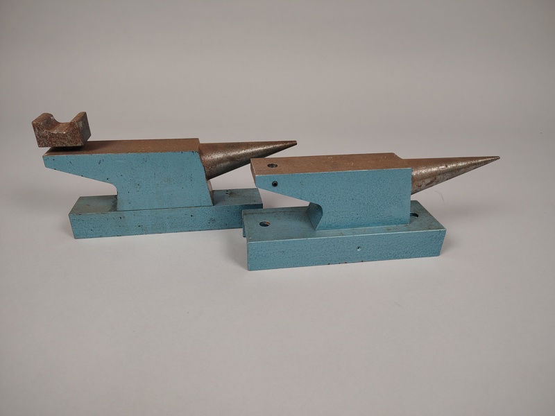 Smides-/smyckesstäd, 2 st