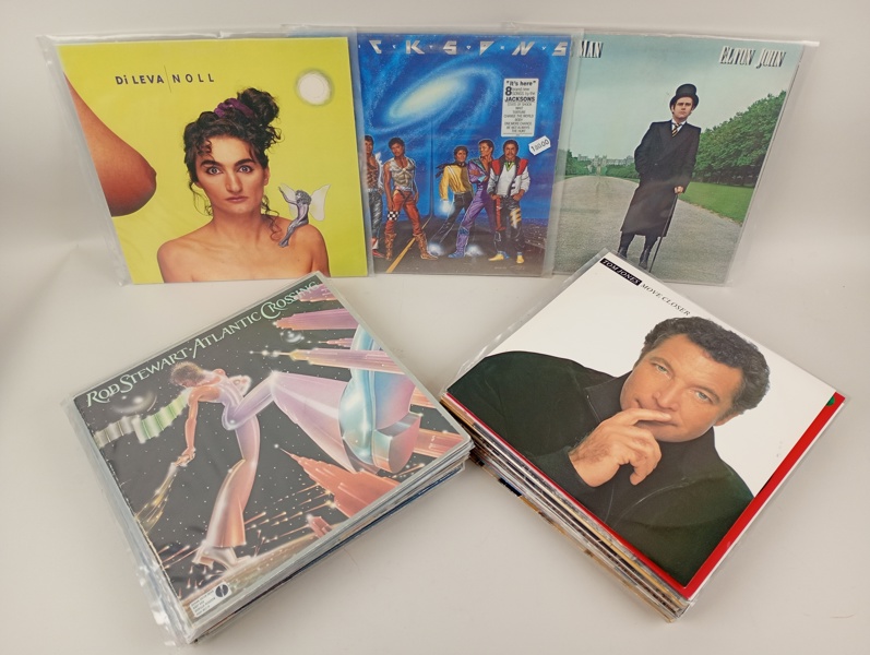 Parti LP-/vinylskivor, Blandad genre, mestadels 80-tal bl.a. Di Leva, Jacksson 5 m.fl