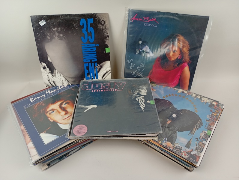 Parti LP-/vinylskivor, Blandad genre, mestadels 80-tal bl.a. Magnus Uggla