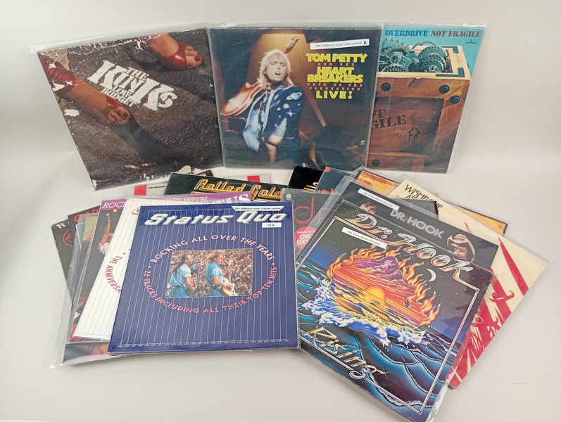 Parti LP-/vinylskivor, Rock bl.a. Status Quo, The Kinks, Four Wheel Drive m.fl.