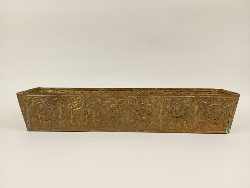 Ytterfoder, mässing