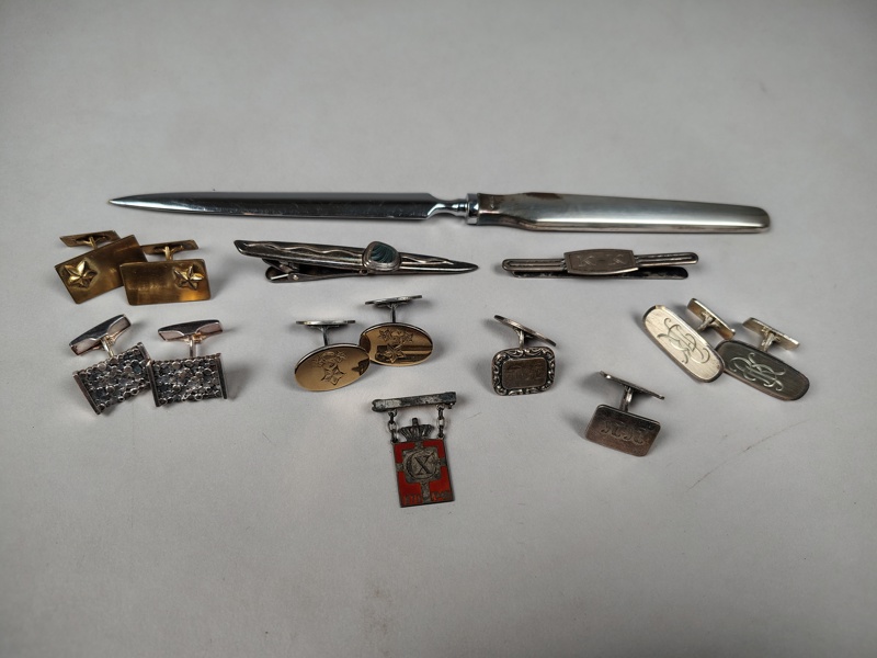 Silverföremål bl.a. manschettknappar