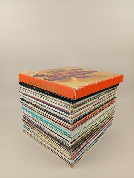 Parti LP-/vinylskivor, varierad genre bl.a. samlingsboxar