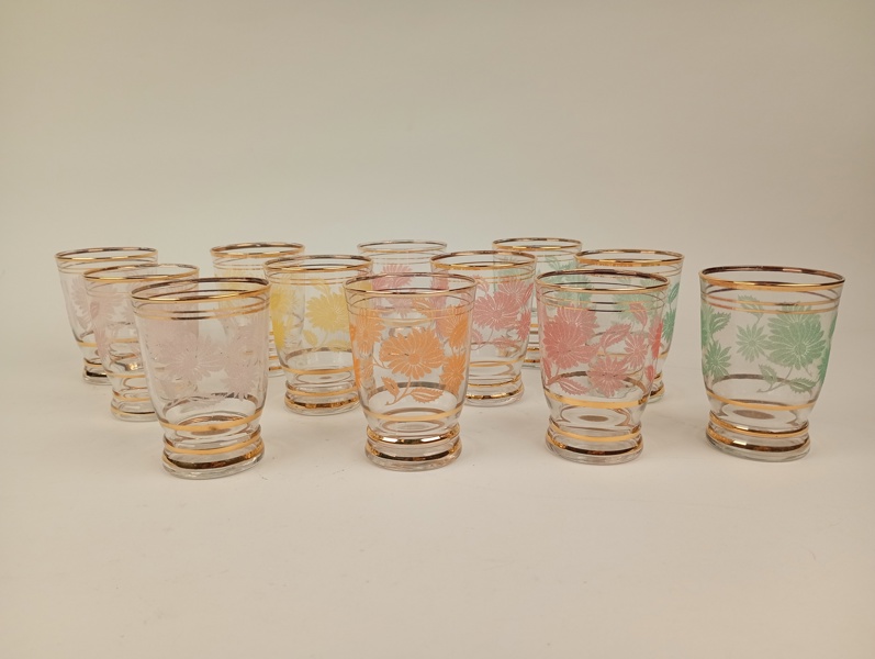 Dricksglas med guldkant & dekor, 12 st