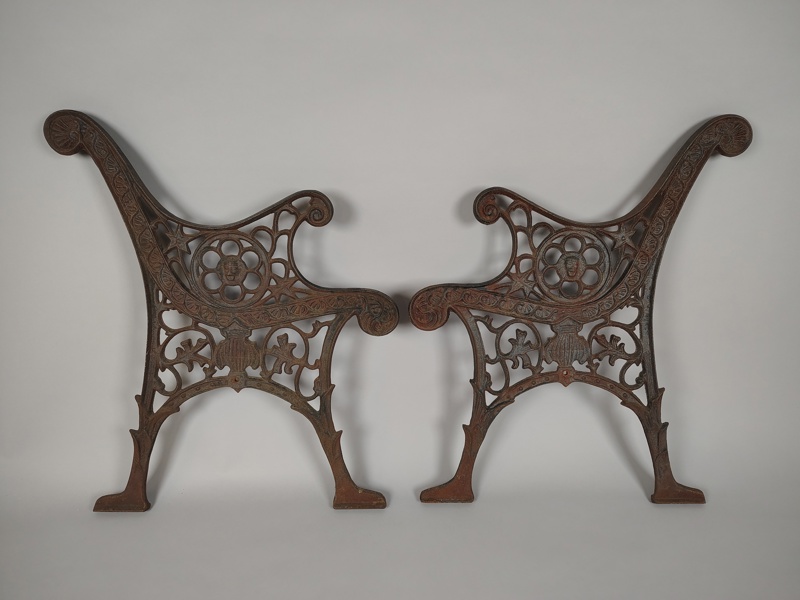 Gavlar till trädgårdsbänk, gjutjärn