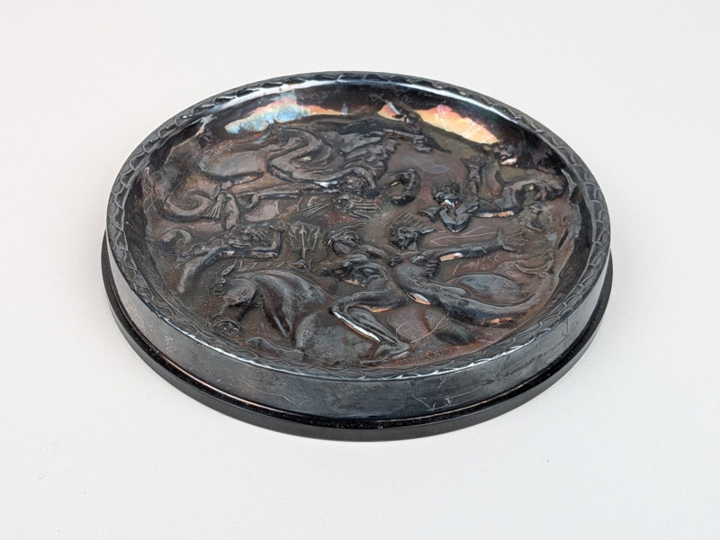 Fat / underlägg, efter Carl Milles, "Vindarnas lek"