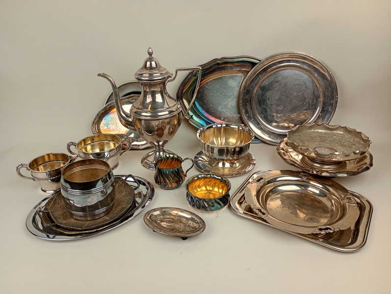 Parti nysilverföremål