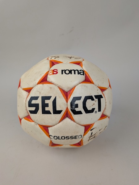 Fotboll med autografer, Roma