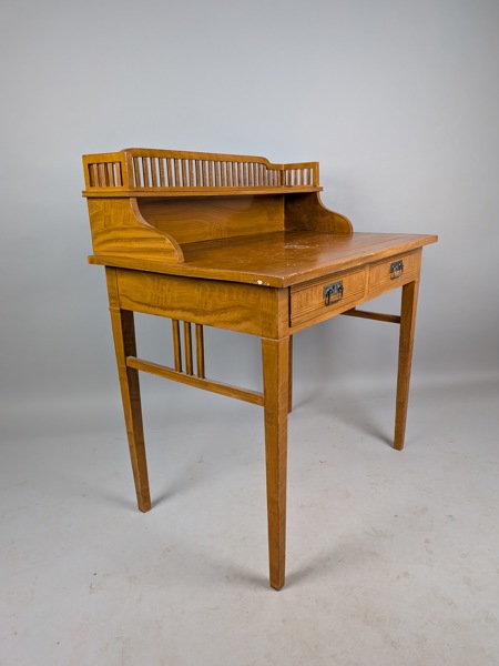 Skrivbord, Carl Larsson - stil, drickamålat