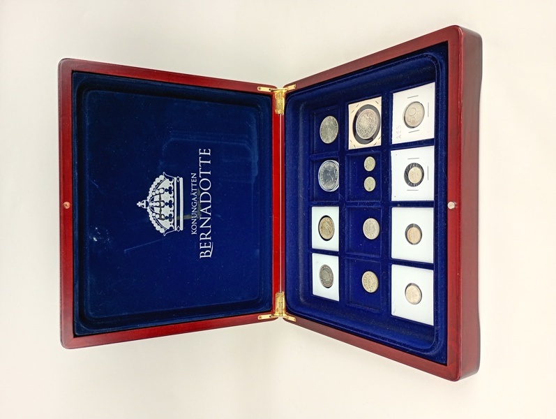 Svenska mynt, Silver i etui bl.a. 2 kr 