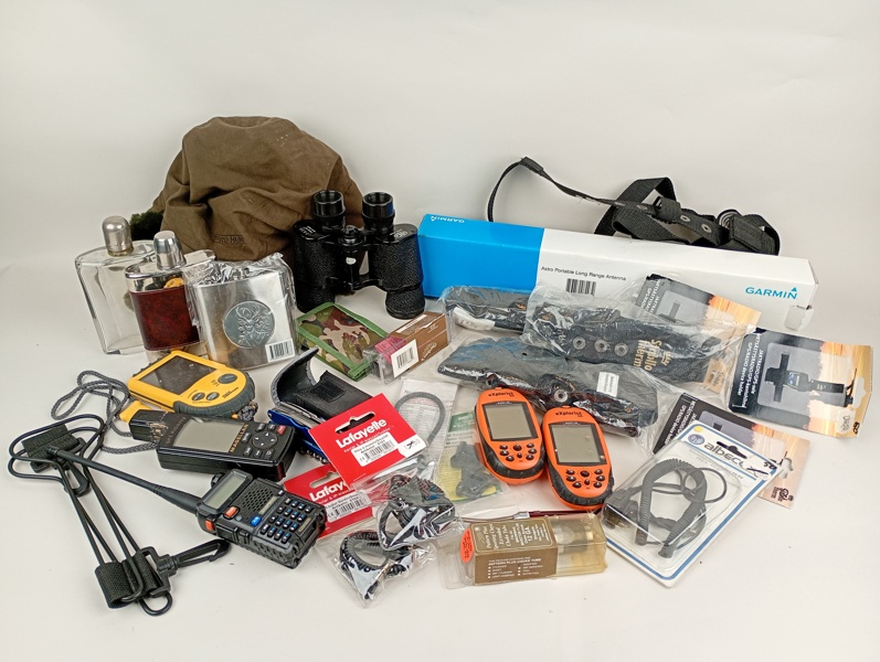 Parti Jakttillbehör bl.a. digital kompass