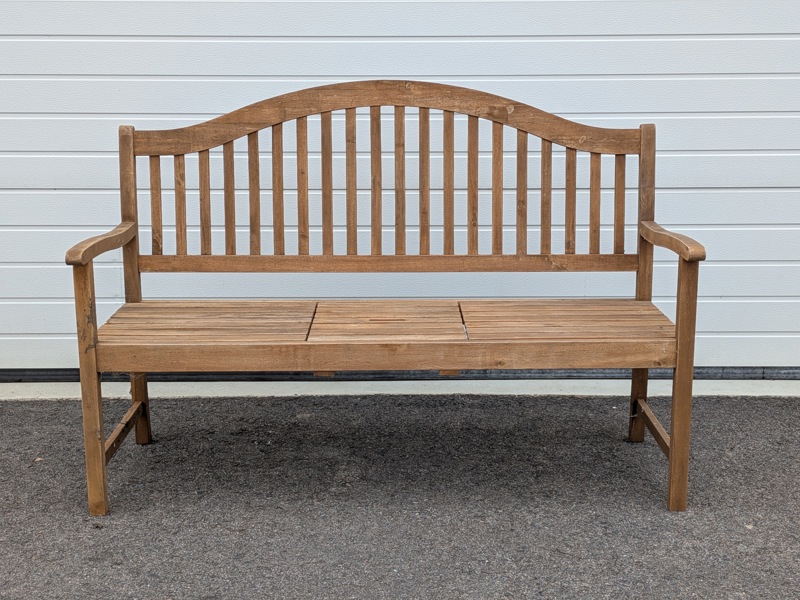 Trädgårdsbänk med uppfällbart bord