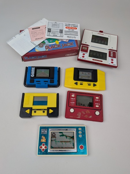 Spelkonsoler bl.a. Nintendo Game & Watch Donkey Kong JR