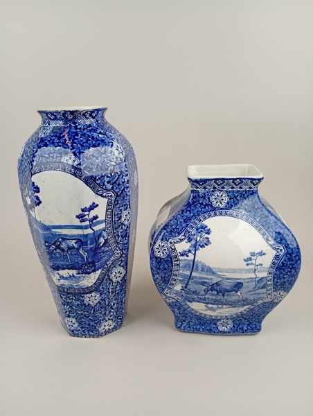 Vaser 2 st, Rörstrand tidigt 1900-tal