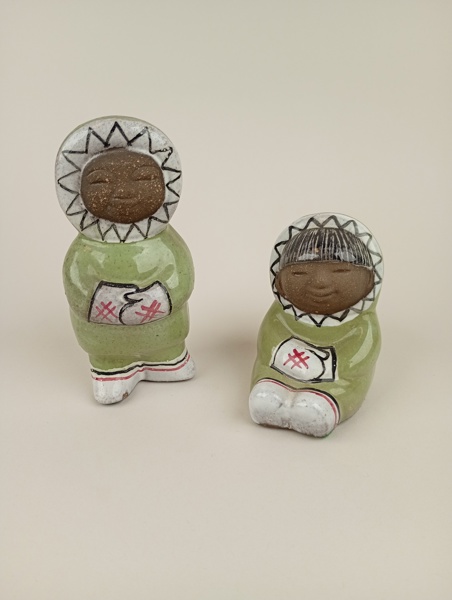Figuriner 2 st, Eskimåer, MAri Simmulson Upsala Ekeby