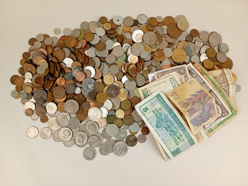 Parti Mynt & Sedlar, olika länder