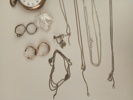 Diverse silversmycken/skrotsilver bl.a. Fickur