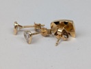 Örhänge/skrotguld med vita stenar, 18 k Guld
