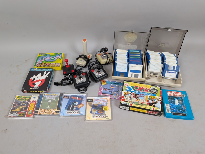 Tillbehör till Amiga bl.a. Spel