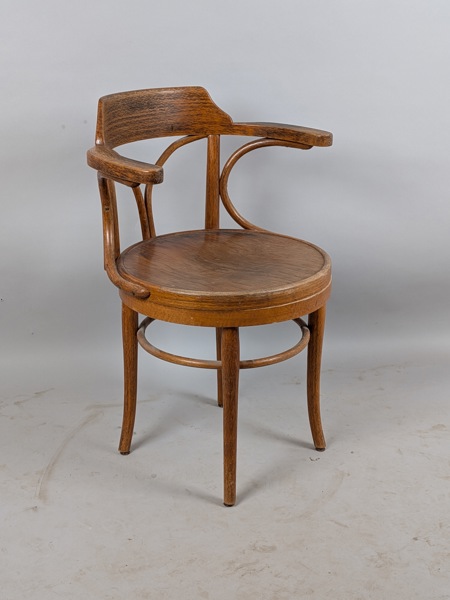 Karmstol, Thonestil, Ek