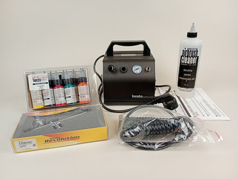 Air-Brush set, Iwata Studio series revolution