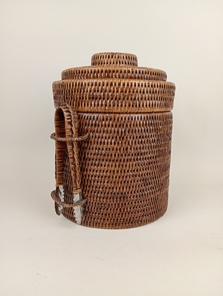 Ishink, flätad rotting