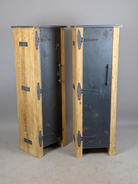 Skåp 2 st, Industriell stil