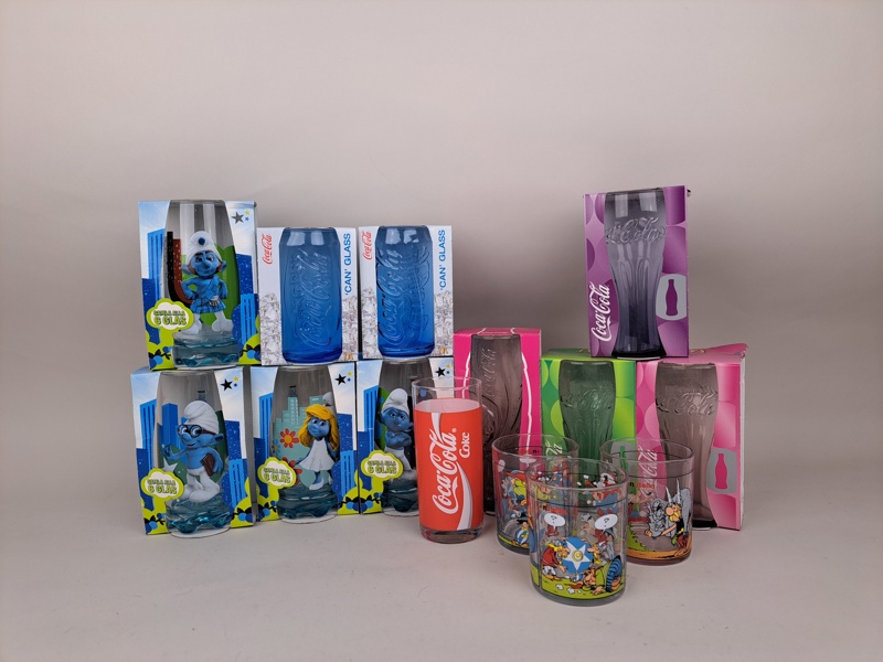 Parti samlarglas bl.a. Coca Cola