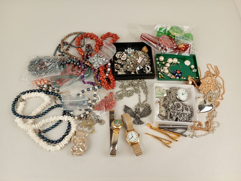 Parti bijouterier bl.a. Armbandsur Tissot