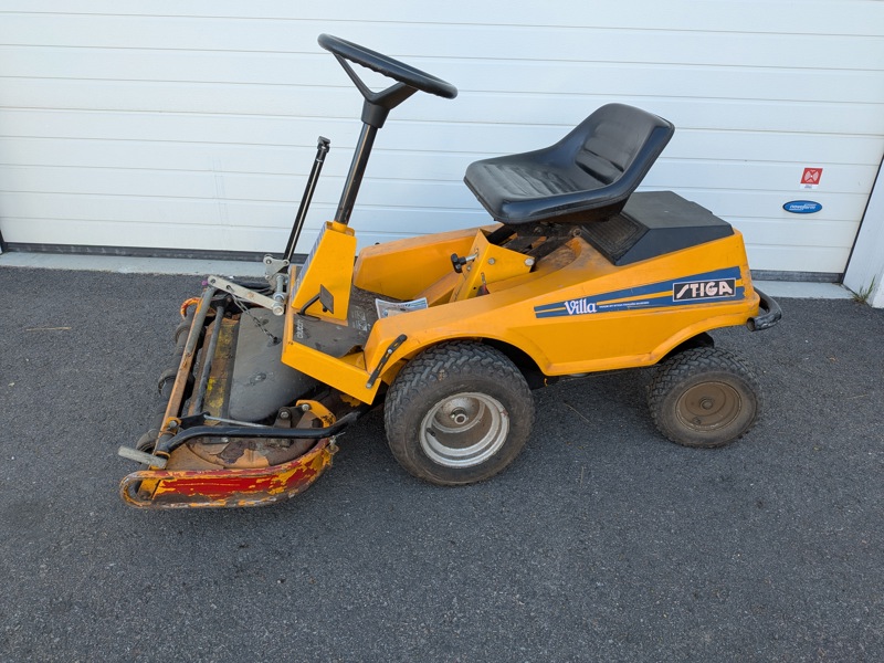 Åkgräsklippare, Stiga Villa