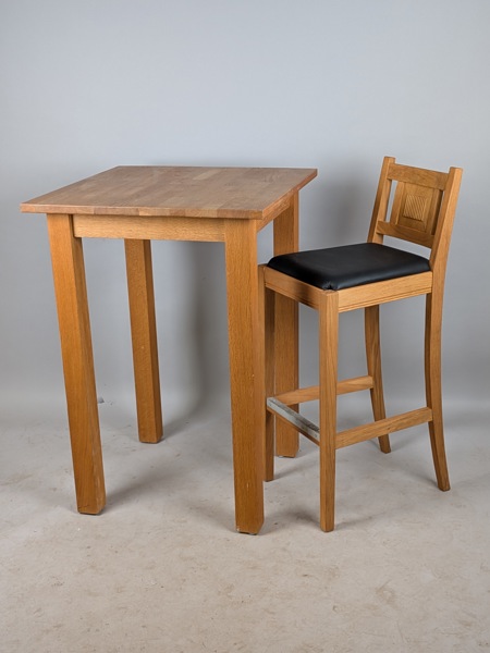 Barbord med stol, Massiv Ek