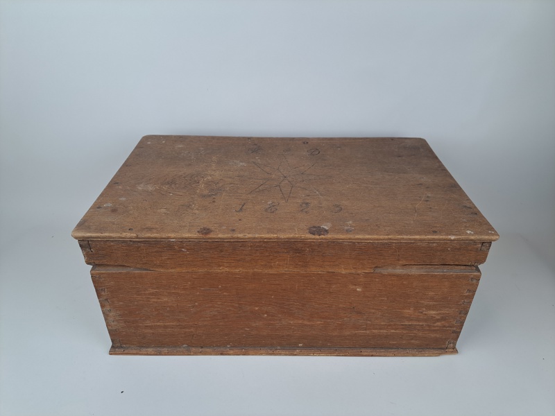 Träskrin, 1800-tal, daterat Allmoge