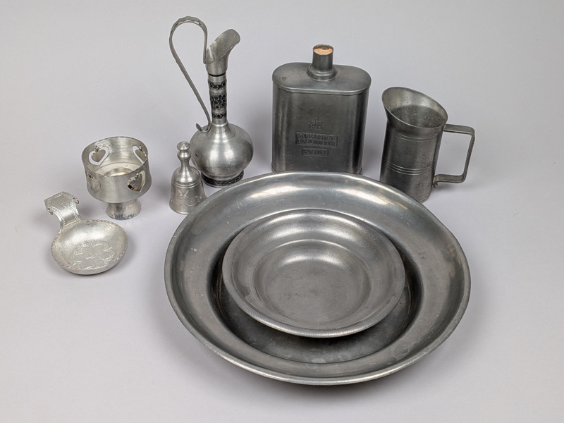 Tennföremål bl.a. samiskt