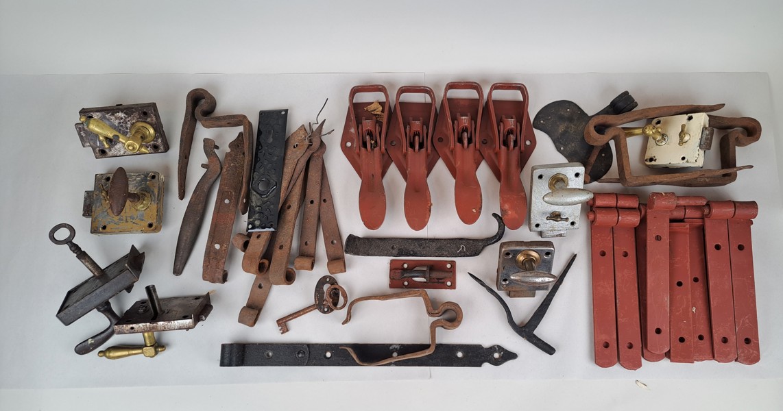 Parti gångjärn m.fl