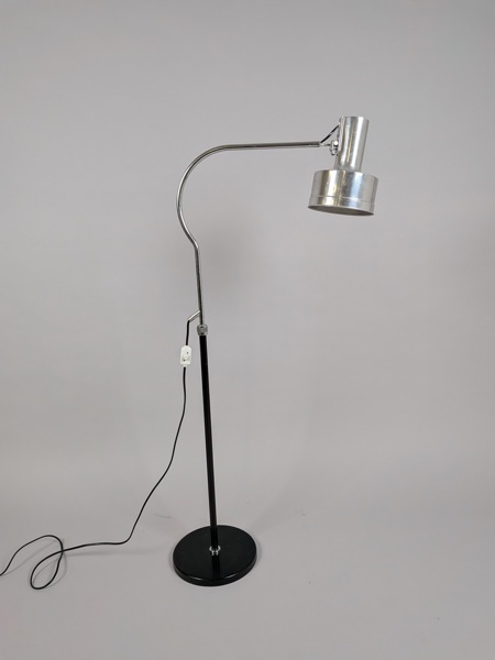 Golvlampa, "Kostalampan"